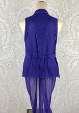 Load image into Gallery viewer, Vera Wang Mesh/Silk Vest size 4