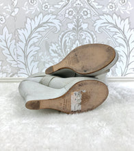 Load image into Gallery viewer, Masnada Distressed Leather Booties size 38