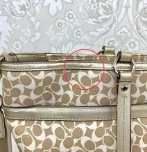 Load image into Gallery viewer, Coach Chelsea Heritage Stripe Signature Tote