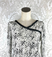 Load image into Gallery viewer, Kova & T Printed L/S Dress size 6