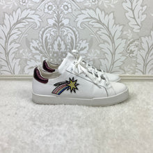 Load image into Gallery viewer, Kenneth Cole “Tyler Space” Sneakers size 9