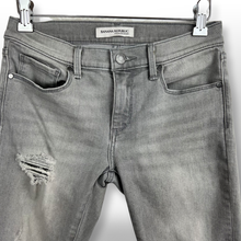 Load image into Gallery viewer, Banana Republic Skinny Ankle Jeans size 25 Short