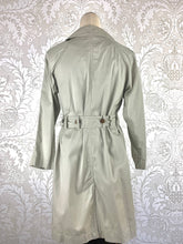 Load image into Gallery viewer, Marc by Marc Jacobs Trench Coat size XS