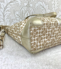 Load image into Gallery viewer, Coach Chelsea Heritage Stripe Signature Tote