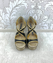 Load image into Gallery viewer, Rochas Wedged Sandals size 6