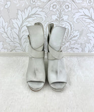 Load image into Gallery viewer, Masnada Distressed Leather Booties size 38