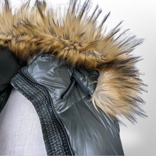 Load image into Gallery viewer, S13 Hooded Down Coat W/Faux Fur Trim size M