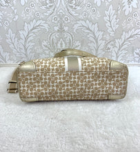 Load image into Gallery viewer, Coach Chelsea Heritage Stripe Signature Tote