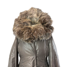 Load image into Gallery viewer, Ermanno Scervino Pleated Nylon Coat with Real Fur Collar size 38

