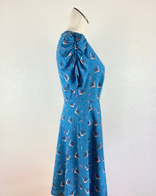 Load image into Gallery viewer, Yumi Peacock Printed A-line Dress size S
