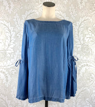Load image into Gallery viewer, Ann Taylor Loft Soft Denim Top size S
