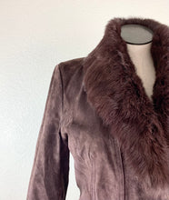 Load image into Gallery viewer, Georgiou Suede Jacket W/Real Fur Collar size 12
