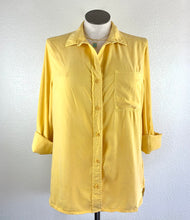 Load image into Gallery viewer, Chelsea &amp; Violet Buttondown Top size L
