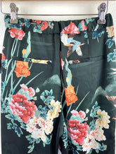 Load image into Gallery viewer, Zara Floral Printed Pant size S
