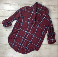 Load image into Gallery viewer, Kendall &amp; Kylie Plaid Button Down Shirt size S
