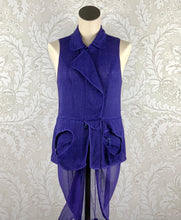 Load image into Gallery viewer, Vera Wang Mesh/Silk Vest size 4
