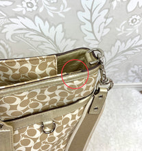 Load image into Gallery viewer, Coach Chelsea Heritage Stripe Signature Tote
