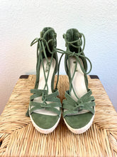 Load image into Gallery viewer, Guess Suede Wedged Espadrilles size 7M
