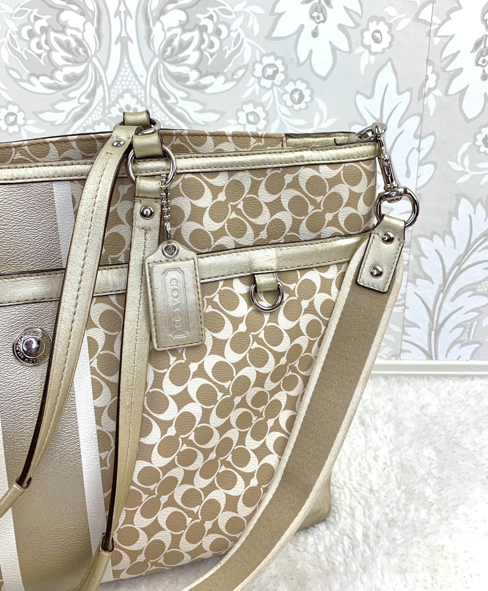 COACH Chelsea Heritage Stripe Diaper Bag Shoulder Handbag F15134 Gold READ