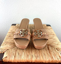 Load image into Gallery viewer, Tory Burch Wedged Platform Sandals size 8

