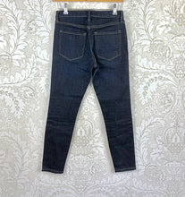 Load image into Gallery viewer, Banana Republic Skinny Ankle Jeans size 25P
