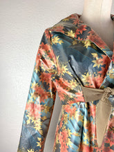 Load image into Gallery viewer, Leaf Printed Raincoat size XS
