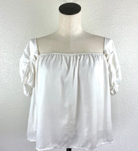 Load image into Gallery viewer, Merritt Charles Off-the-shoulder Babydoll Top size S
