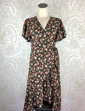Load image into Gallery viewer, Shein Flowy S/S Dress size S
