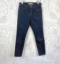 Load image into Gallery viewer, Banana Republic Skinny Ankle Jeans size 25P
