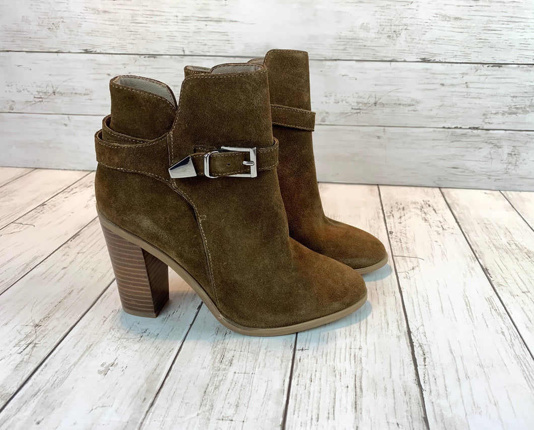 Steve Madden Suede Chunky Heel Boots size 7.5