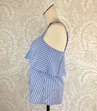 Load image into Gallery viewer, H&amp;M Striped Peplum Top size 0
