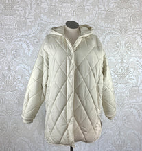 Load image into Gallery viewer, Zara Quilted coat size L
