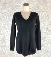 Load image into Gallery viewer, Ctwo1 Cashmere V-neck Sweater size S
