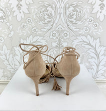 Load image into Gallery viewer, Marc Fisher Suede Pumps size 7.5
